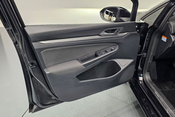 2022 Volkswagen Golf с пробегом 29 752 км