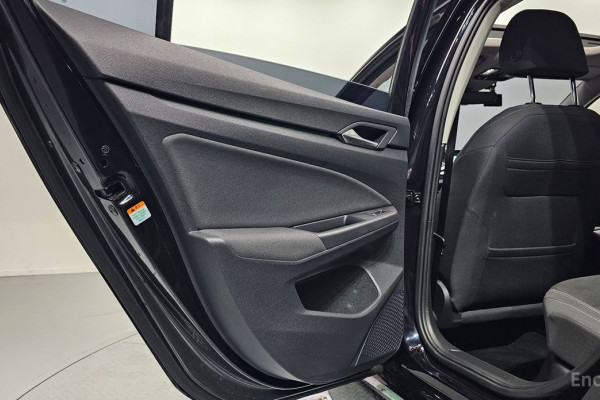 2022 Volkswagen Golf с пробегом 29 752 км