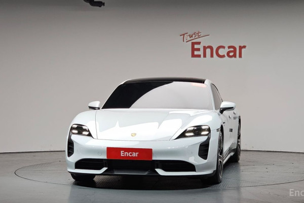 2021 Porsche Taycan с пробегом 54 661 км