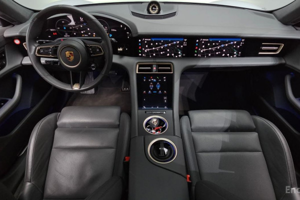 2021 Porsche Taycan с пробегом 54 661 км