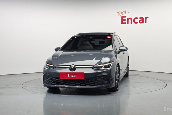 2023 Volkswagen Golf с пробегом 27 007 км