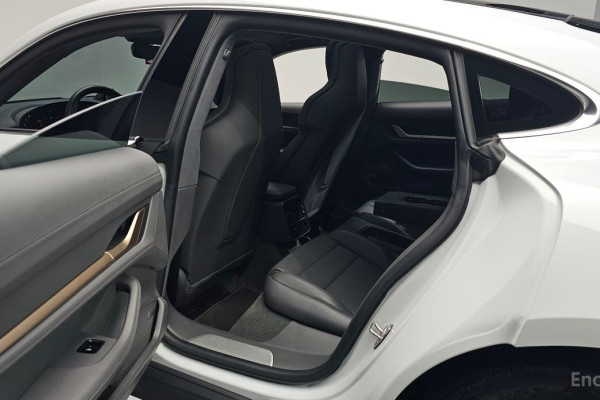 2021 Porsche Taycan с пробегом 54 661 км