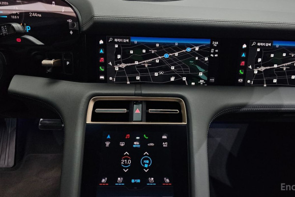 2021 Porsche Taycan с пробегом 54 661 км