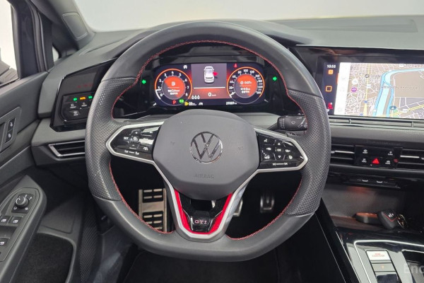 2023 Volkswagen Golf с пробегом 27 007 км