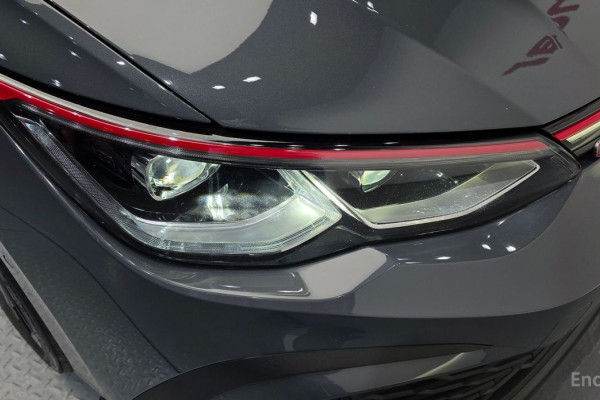 2023 Volkswagen Golf с пробегом 27 007 км