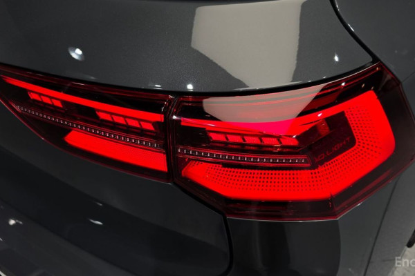 2023 Volkswagen Golf с пробегом 27 007 км