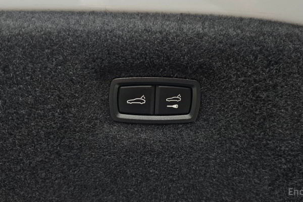 2021 Porsche Taycan с пробегом 54 661 км