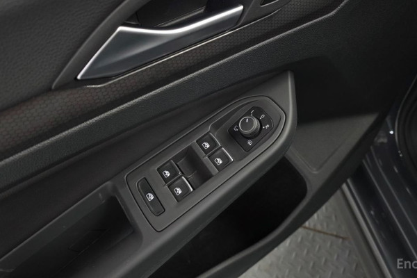 2023 Volkswagen Golf с пробегом 27 007 км