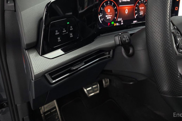 2023 Volkswagen Golf с пробегом 27 007 км