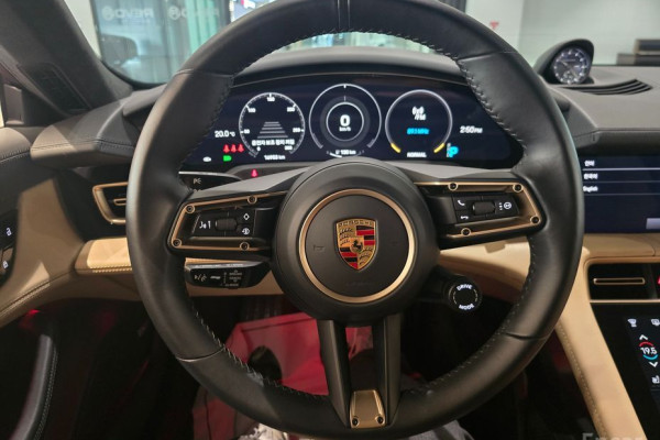 2021 Porsche Taycan с пробегом 16 953 км