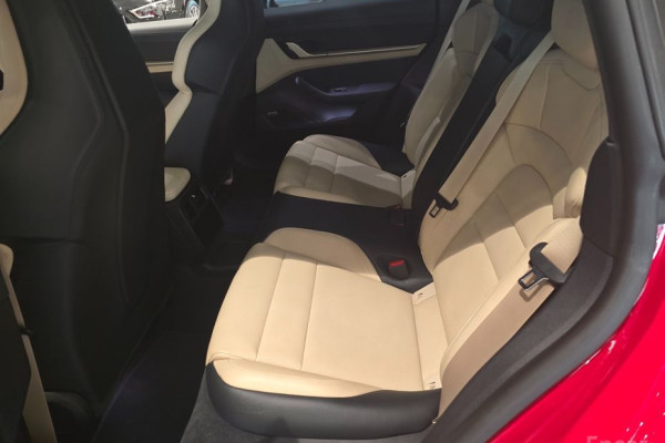 2021 Porsche Taycan с пробегом 16 953 км