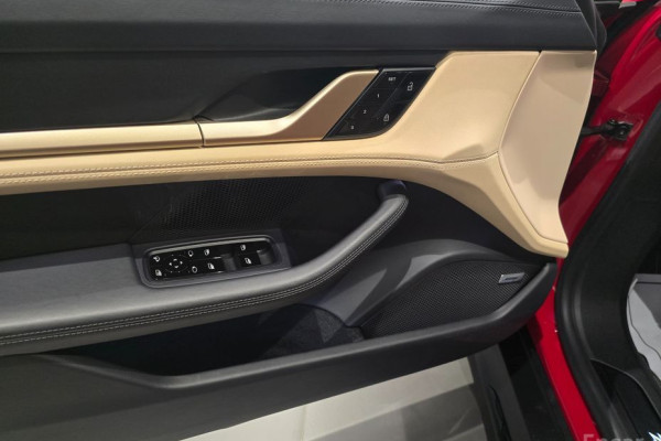 2021 Porsche Taycan с пробегом 16 953 км