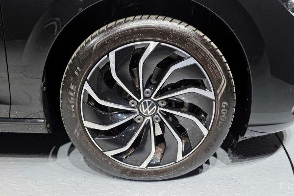 2024 Volkswagen Golf с пробегом 18 276 км