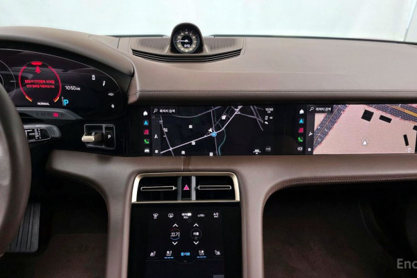 2021 Porsche Taycan с пробегом 29 040 км