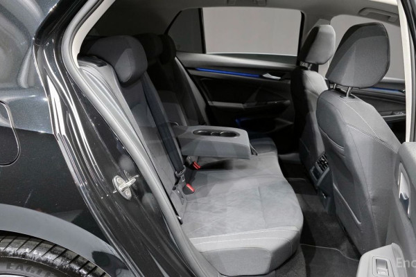 2024 Volkswagen Golf с пробегом 18 276 км