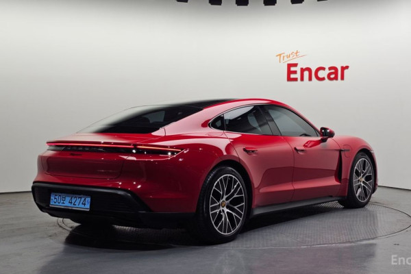 2023 Porsche Taycan с пробегом 22 409 км