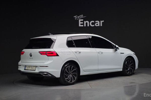 2023 Volkswagen Golf с пробегом 52 393 км