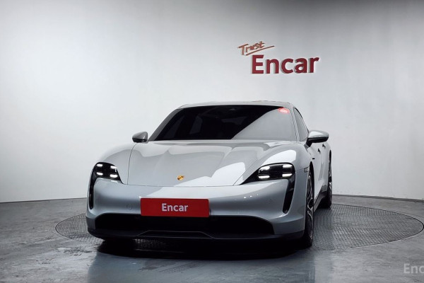 2022 Porsche Taycan с пробегом 34 865 км