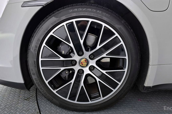 2022 Porsche Taycan с пробегом 34 865 км