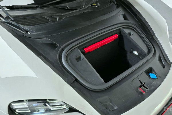 2022 Porsche Taycan с пробегом 34 865 км