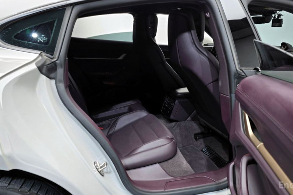 2022 Porsche Taycan с пробегом 34 865 км