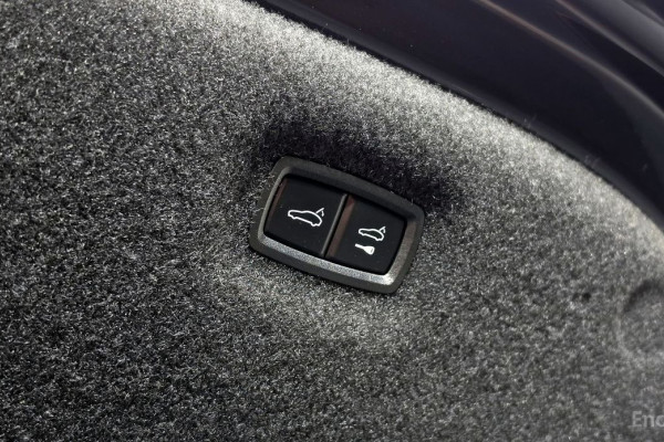 2023 Porsche Taycan с пробегом 39 163 км