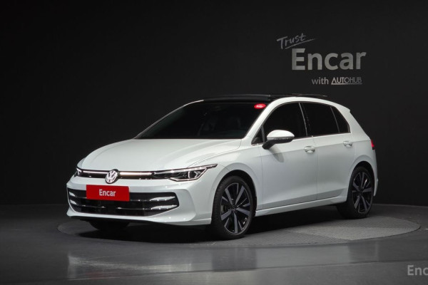 2025 Volkswagen Golf с пробегом 4 859 км