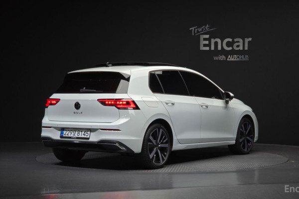 2025 Volkswagen Golf с пробегом 4 859 км