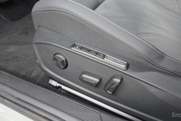 2025 Volkswagen Golf с пробегом 4 859 км