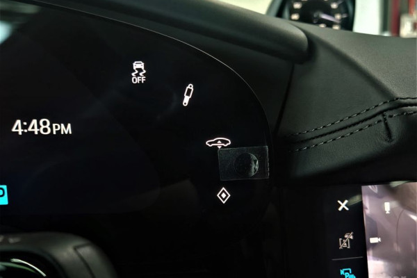 2025 Porsche Taycan с пробегом 9 200 км