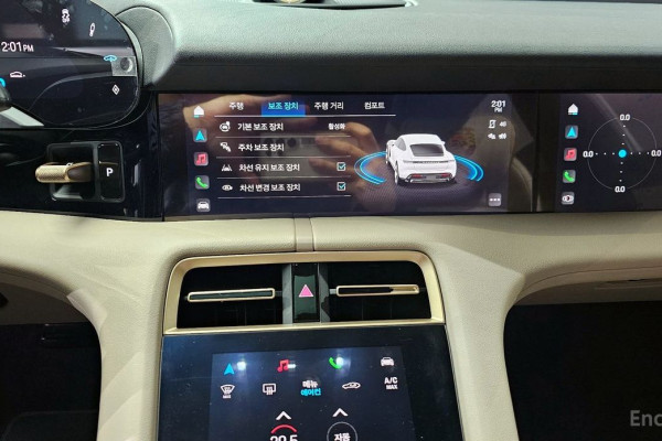 2023 Porsche Taycan с пробегом 31 859 км