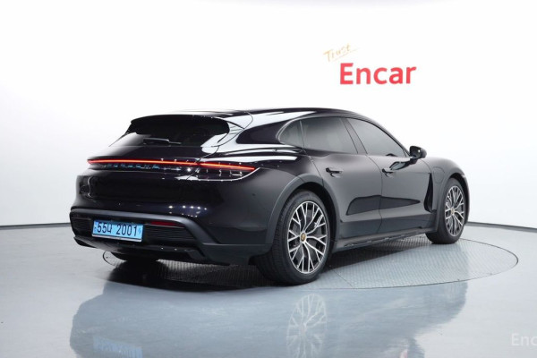 2023 Porsche Taycan с пробегом 14 177 км