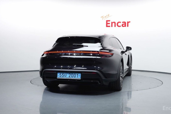 2023 Porsche Taycan с пробегом 14 177 км