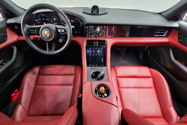 2023 Porsche Taycan с пробегом 14 177 км