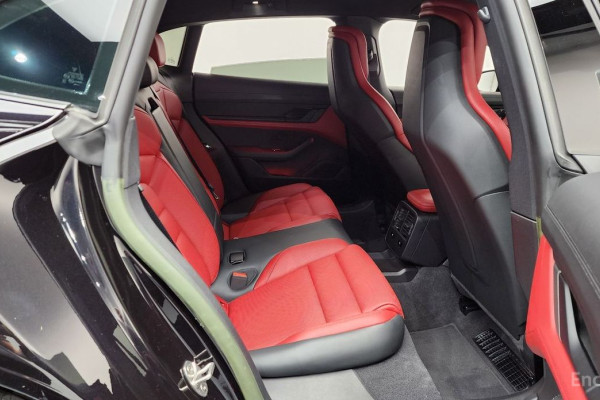 2023 Porsche Taycan с пробегом 14 177 км