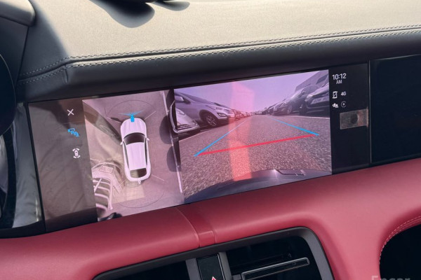 2024 Porsche Taycan с пробегом 5 500 км