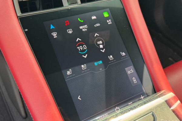 2024 Porsche Taycan с пробегом 5 500 км