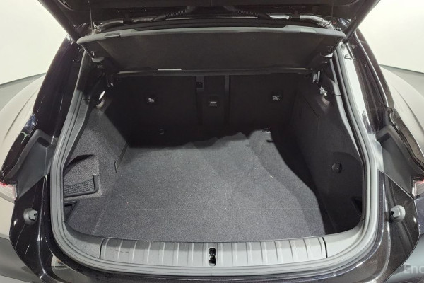 2023 Porsche Taycan с пробегом 14 177 км