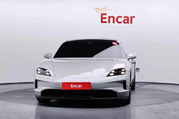 2025 Porsche Taycan с пробегом 5 153 км