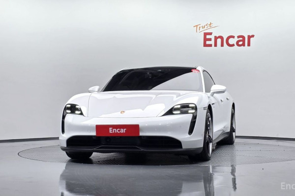 2023 Porsche Taycan с пробегом 26 221 км