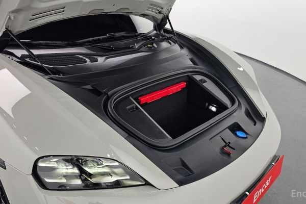 2025 Porsche Taycan с пробегом 5 153 км