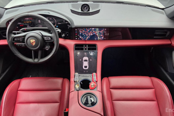 2023 Porsche Taycan с пробегом 26 221 км