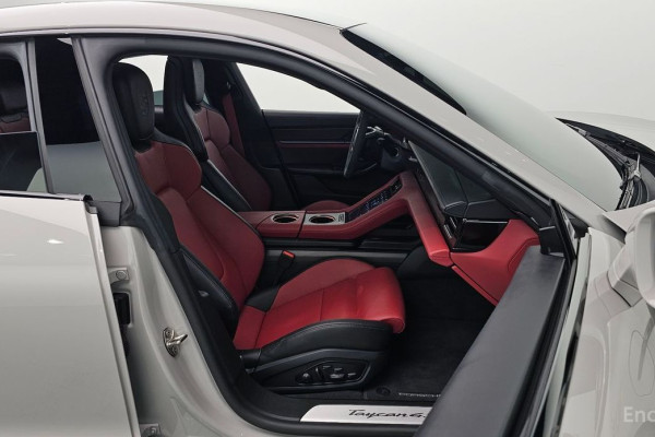 2025 Porsche Taycan с пробегом 5 153 км