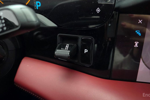 2023 Porsche Taycan с пробегом 26 221 км