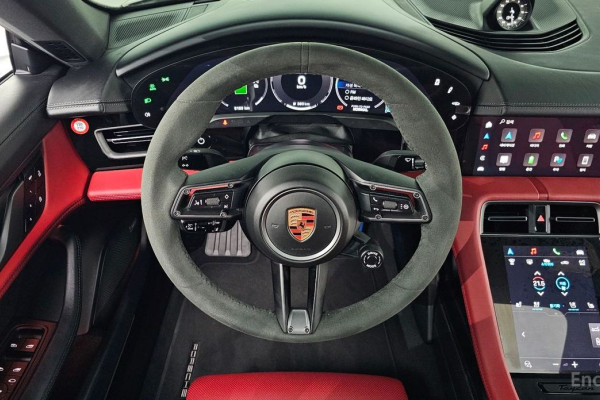 2025 Porsche Taycan с пробегом 5 153 км