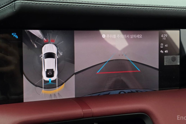 2023 Porsche Taycan с пробегом 26 221 км