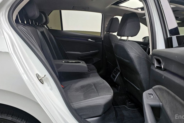 2023 Volkswagen Golf с пробегом 54 229 км