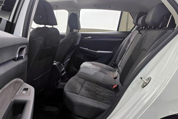 2023 Volkswagen Golf с пробегом 54 229 км