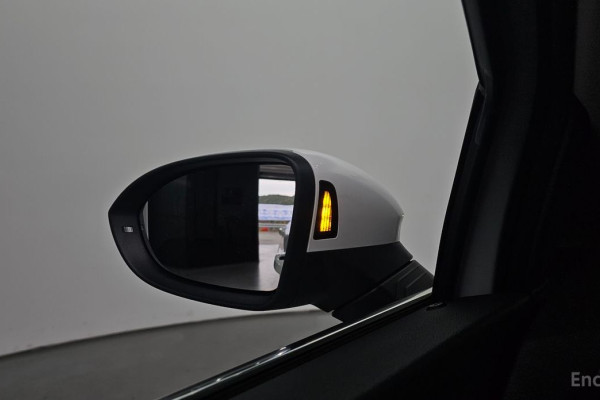 2023 Volkswagen Golf с пробегом 54 229 км