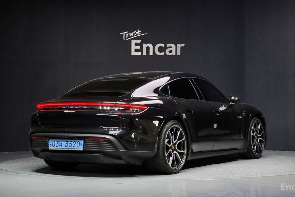 2024 Porsche Taycan с пробегом 27 189 км